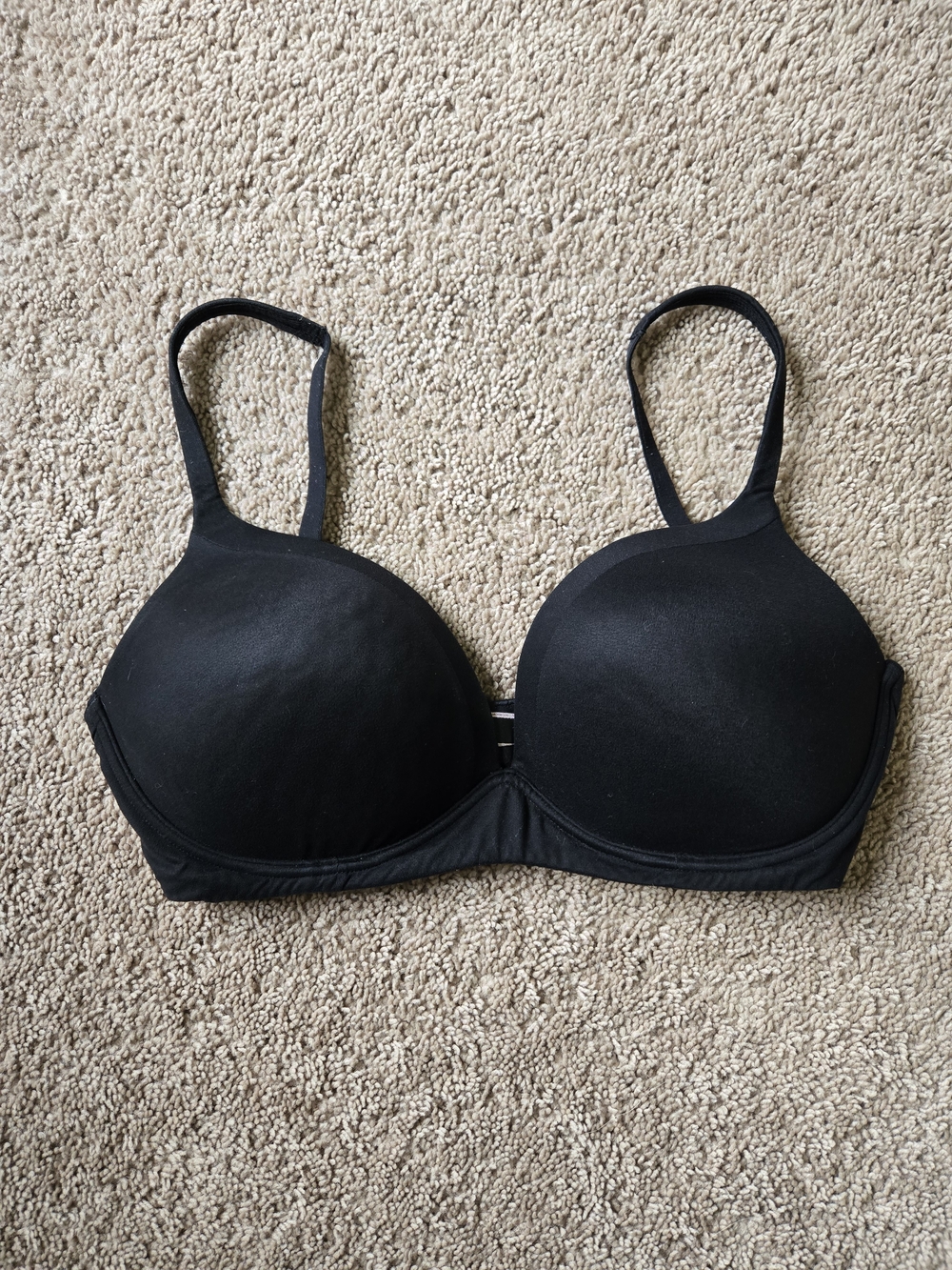 Victoria's Secret Body by Victoria Wireless Bra Black 36D GUC Lightly Lined